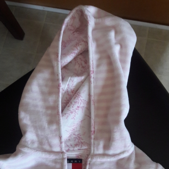 Tommy Hilfiger girl's hoodie - Picture 2 of 7